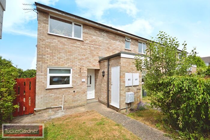 2 Bedroom Maisonette To Rent In Birch Trees Road, Cambridge, CB22