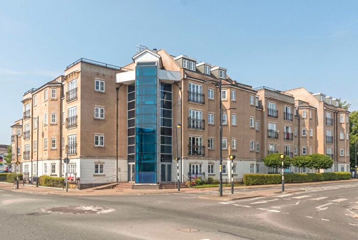 2 Bedroom Flat For Sale In Lake Street, Leighton Buzzard, LU7