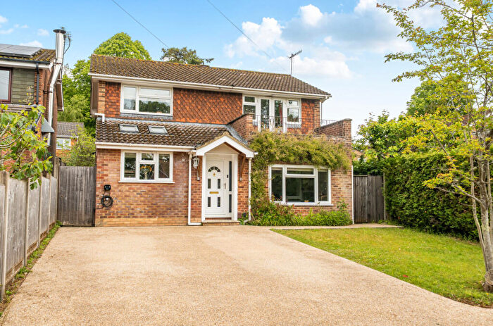 4 Bedroom Detached House For Sale In Carlyn Drive, Chandler's Ford, Eastleigh, Hampshire, SO53