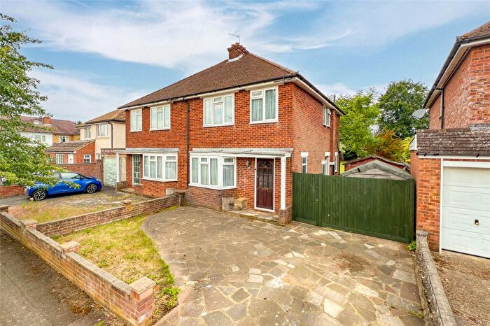 3 Bedroom Semi-Detached House For Sale In Pondfield Crescent, St. Albans, Hertfordshire, AL4