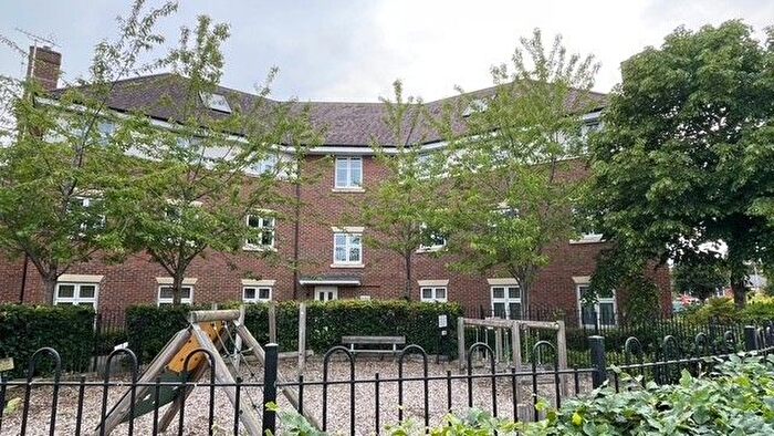 2 Bedroom Flat To Rent In Heacham Avenue, Ickenham, UB10