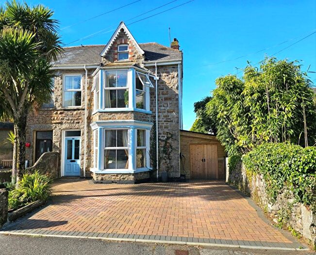 5 Bedroom Semi-Detached House For Sale In Mount Pleasant Road, Camborne, Cornwall, TR14