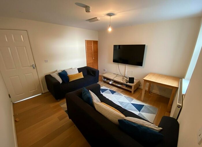 5 Bedroom House To Rent In Dawlish Road, Selly Oak, West Midlands, B29