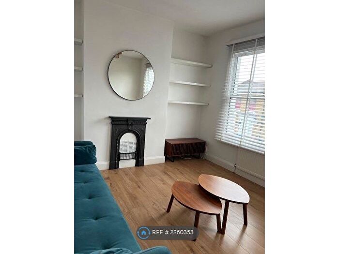 1 Bedroom Flat To Rent In Peckham, London, SE15
