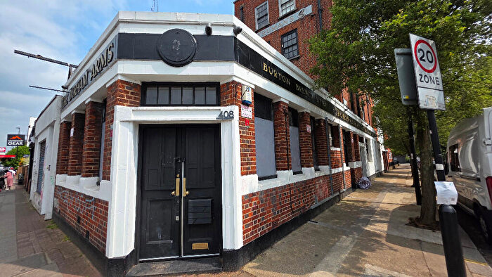 1 Bedroom Flat To Rent In Hackney Road, London, E2