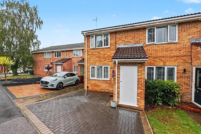 2 Bedroom End Of Terrace House For Sale In Middleton Close, Rainham, Guide Price £, - £, ME8