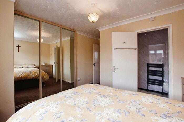 4 Bedroom Detached House For Sale In Bracken Road, Shirebrook, Mansfield, NG20