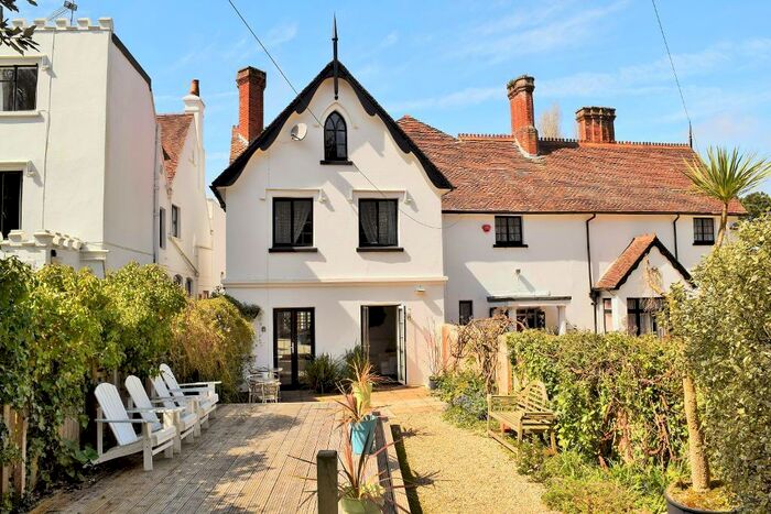 4 Bedroom Semi-Detached House For Sale In Pump Lane, Bembridge, Isle Of Wight, PO35