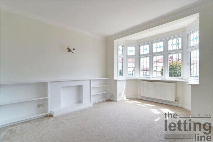 3 Bedroom Semi-Detached House To Rent In Eastbury Avenue, Enfield, Middlesex, EN1