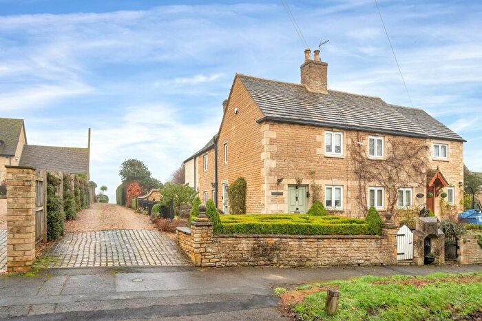 3 Bedroom Cottage For Sale In Russell Hill, Thornhaugh, Stamford, PE8