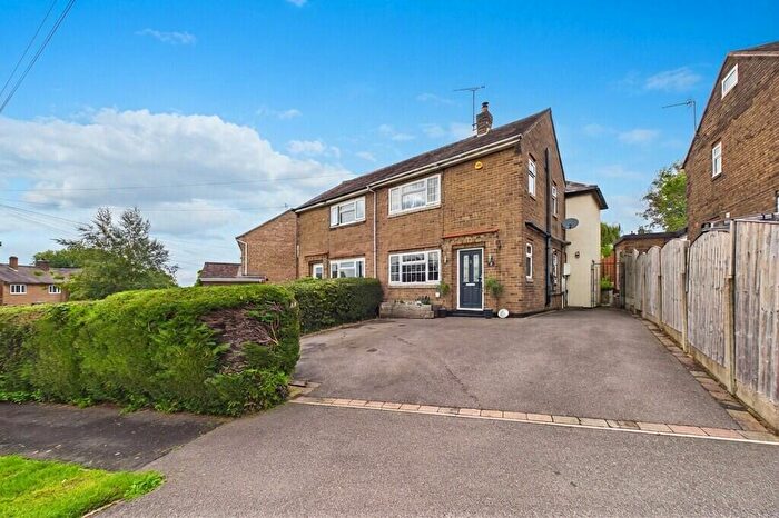 3 Bedroom Semi-Detached House For Sale In Barn Close, Quarndon, DE22