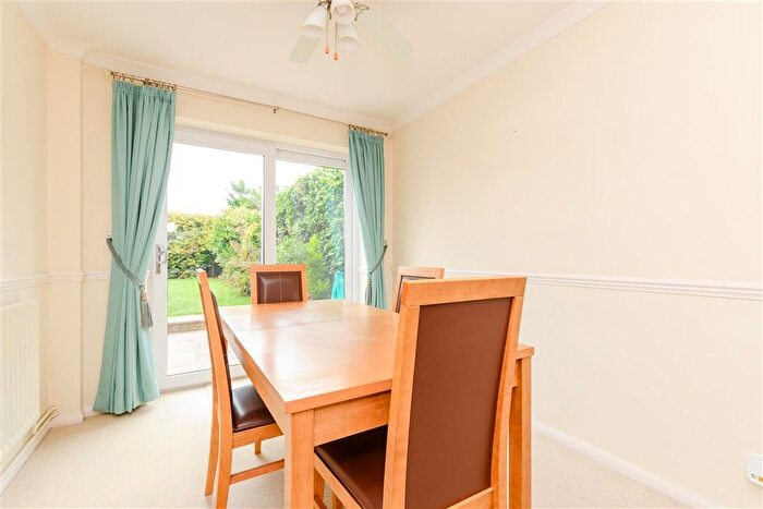 4 Bedroom Semi-detached House For Sale In The Briars, West Kingsdown, Sevenoaks, Kent, TN15