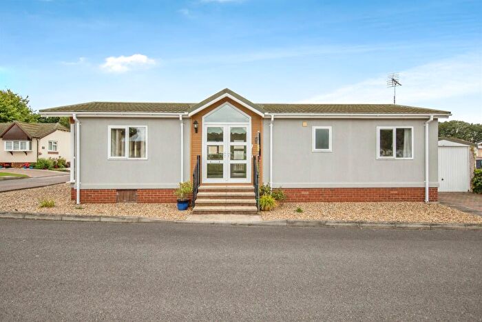 2 Bedroom Park Home For Sale In Lugano Avenue, Martlesham Heath, Ipswich, IP5