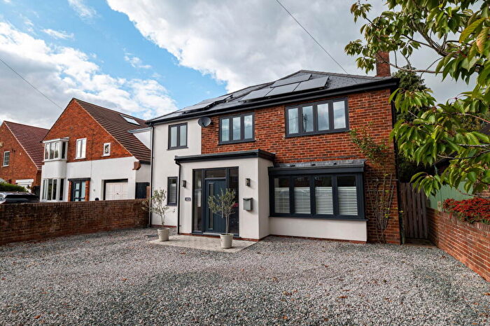 4 Bedroom Detached House For Sale In Yarborough Crescent Lincoln, LN1