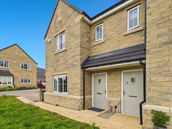 3 Bedroom Semi-Detached House To Rent In Hawbank Drive, Skipton, BD23