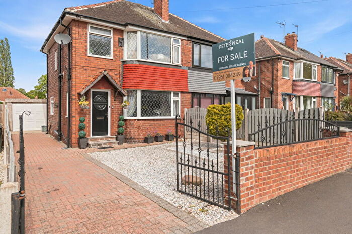 3 Bedroom Semi Detached House For Sale In Pendas Way, Leeds, LS15
