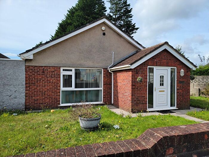 2 Bedroom Detached Bungalow For Sale In Dafen Road, Llanelli, SA14