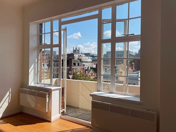 Studio To Rent In Regency Place, London, SW1P