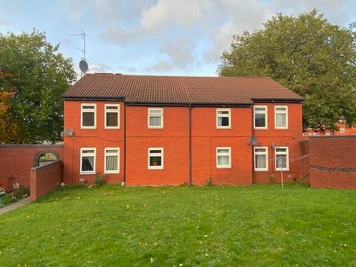 1 Bedroom Apartment To Rent In Burleigh Road, Northampton, NN2