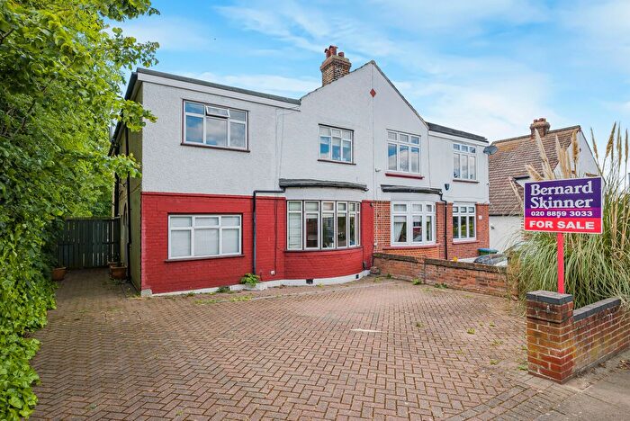 4 Bedroom Semi-detached House For Sale In Glenesk Road, Eltham Park, SE9