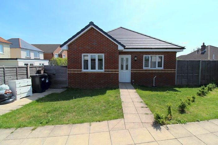 2 Bedroom Property To Rent In Columbia Road, Bournemouth, BH10