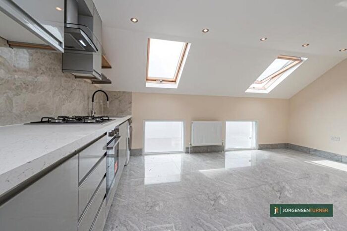 1 Bedroom Flat To Rent In Salusbury Road, Queens Park, London, NW6