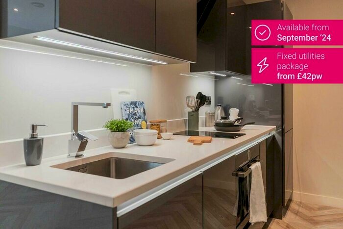 2 Bedroom Apartment To Rent In Great Western Street, Manchester, Greater Manchester, M14