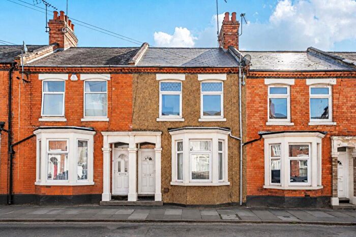 3 Bedroom Terraced House For Sale In Whitworth Road, Abington, Northampton, Northamptonshire, NN1