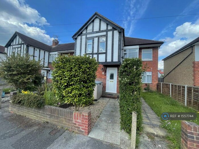 2 Bedroom Maisonette To Rent In Beechwood Avenue, Ruislip, HA4