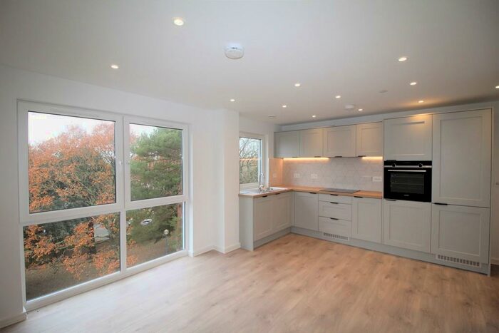 2 Bedroom Apartment To Rent In Park Road, Poole, BH15