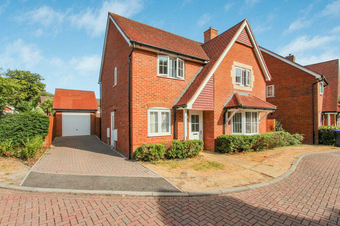 4 Bedroom Detached House To Rent In Sanditon Way, Worthing, BN14