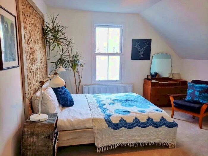 2 Bedroom Flat To Rent In Undercliff Road, London, SE13