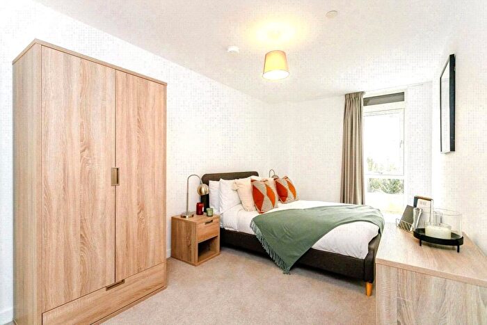 2 Bedroom Apartment To Rent In Exchange Square, The Priory Queensway, Birmingham, West Midlands, B4