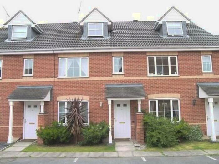 3 Bedroom Town House To Rent In Book Now For, CV1