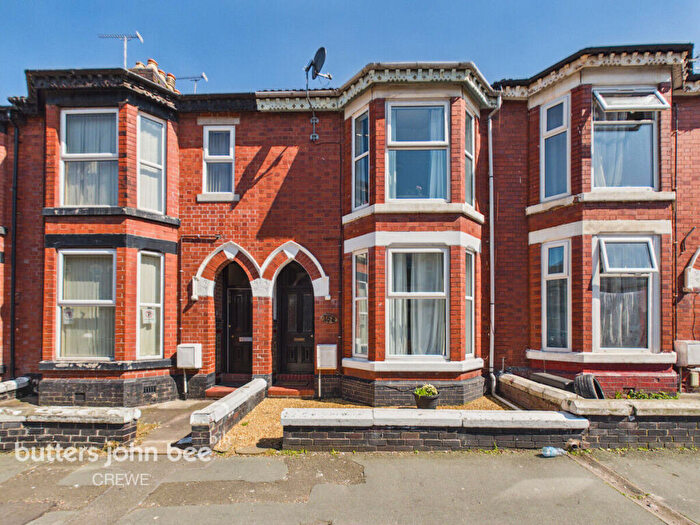 3 Bedroom Terraced Bungalow For Sale In Walthall Street, Crewe, CW2