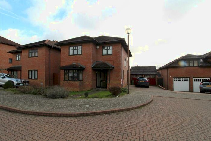 4 Bedroom Detached House To Rent In The Ryding, Shenley Brook End, Milton Keynes, MK5