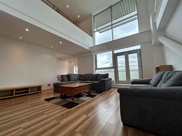 3 Bedroom Apartment To Rent In Princess House City Centre, M1