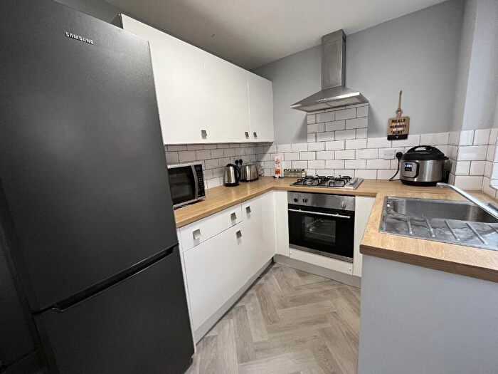 4 Bedroom House To Rent In City Road, Beeston, Nottingham, Nottinghamshire, NG9