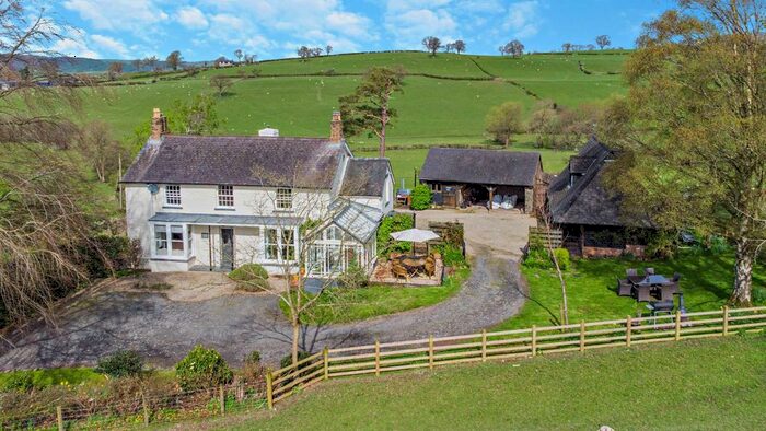 4 Bedroom Detached House For Sale In Llanfair Caereinion, Welshpool, Powys, SY21