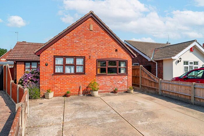 3 Bedroom Detached Bungalow For Sale In The Close, Corton, NR32