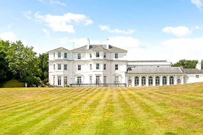 1 Bedroom Flat To Rent In Kingston Hill Place, Kingston Upon Thames, KT2