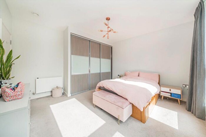 1 Bedroom Flat To Rent In Cambridge Avenue, Maida Vale, NW6