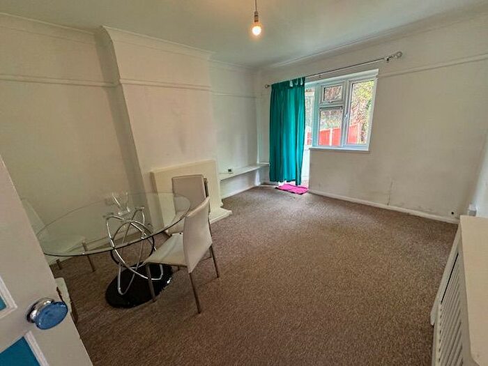 1 Bedroom Terraced House To Rent In Arundel Close, London, E15