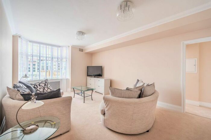3 Bedroom Flat To Rent In Queensway, Notting Hill, London, W2