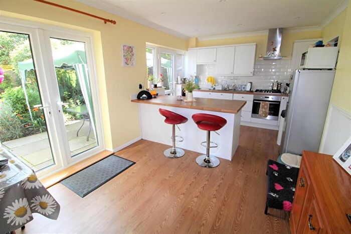 3 Bedroom Semi-detached House To Rent In Mornington Avenue, Finchampstead, Wokingham, RG40