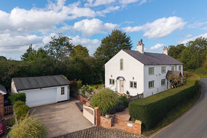 5 Bedroom Detached House For Sale In Park Lane, Pickmere, Knutsford, Cheshire, WA16