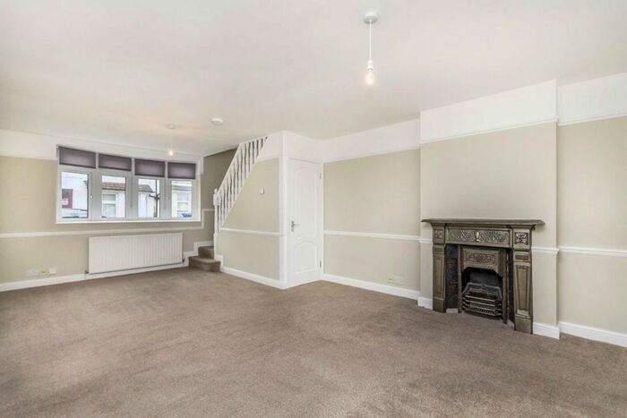 3 Bedroom Property To Rent In Bedford Road, London, W13