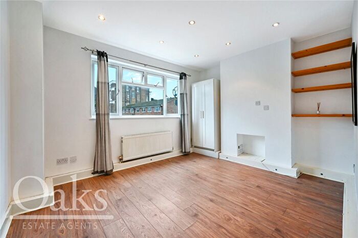 2 Bedroom Flat For Sale In Tulse Hill, Tulse Hill, SW2