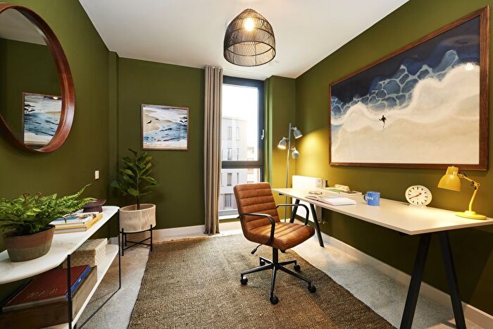 2 Bedroom Flat To Rent In Boulevard Place, Hove, BN3