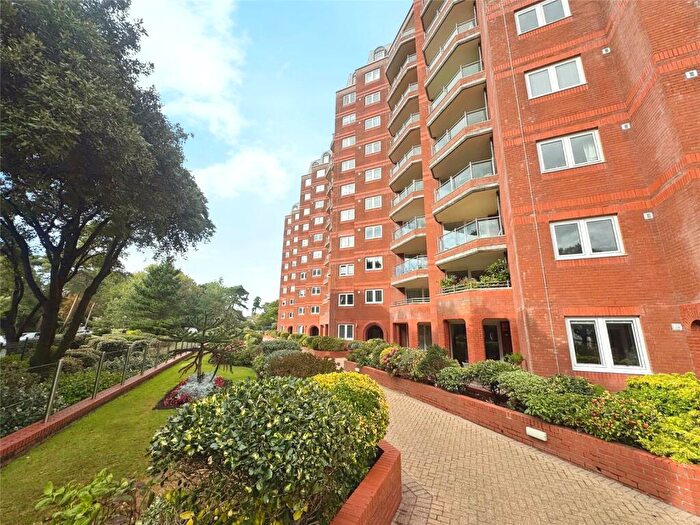 2 Bedroom Apartment For Sale In Manor Road, Bournemouth, Dorset, BH1